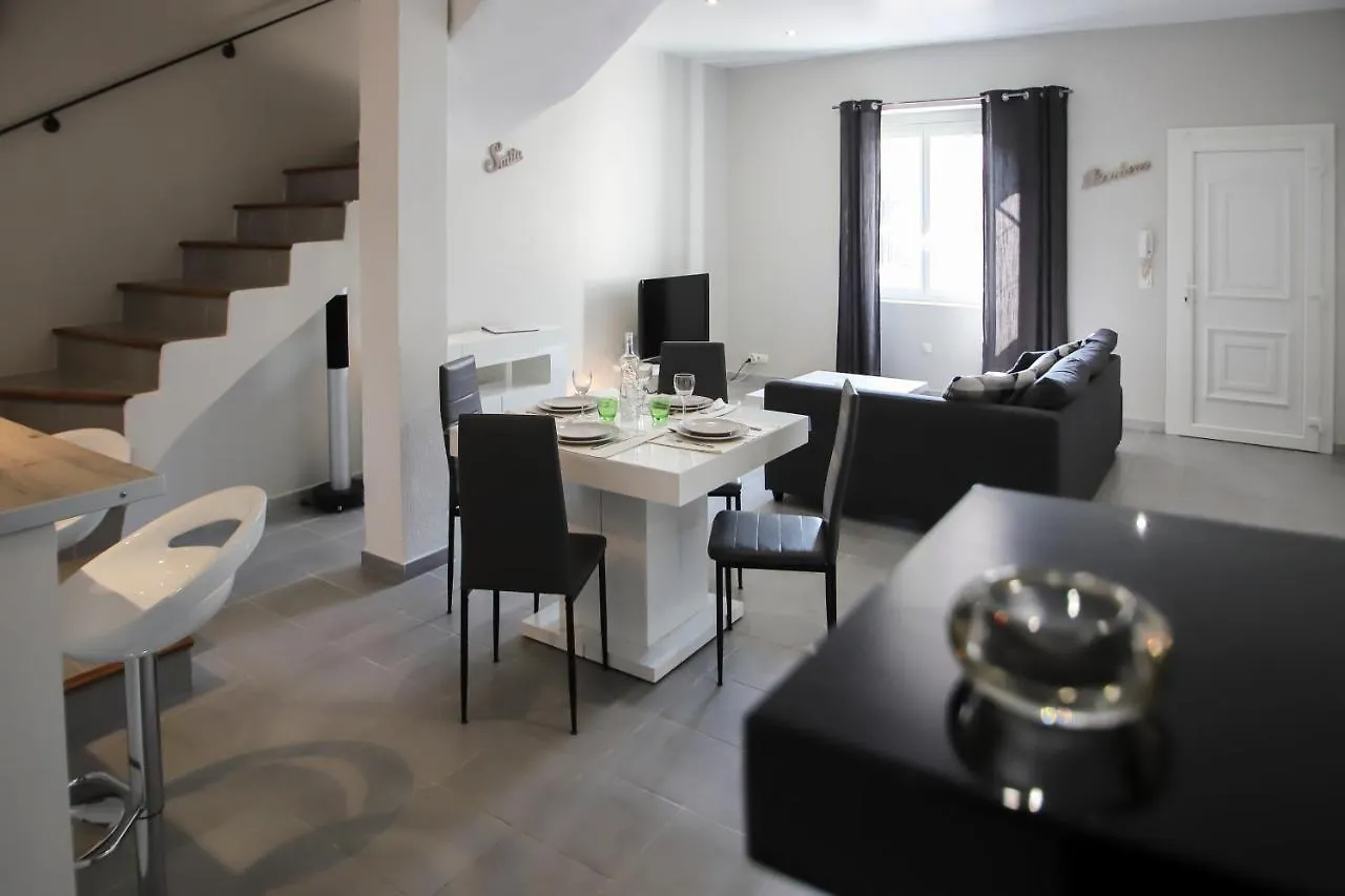 Maison Tendance Avec Jardin, Centre Village, Alpilles, Familles Eyragues