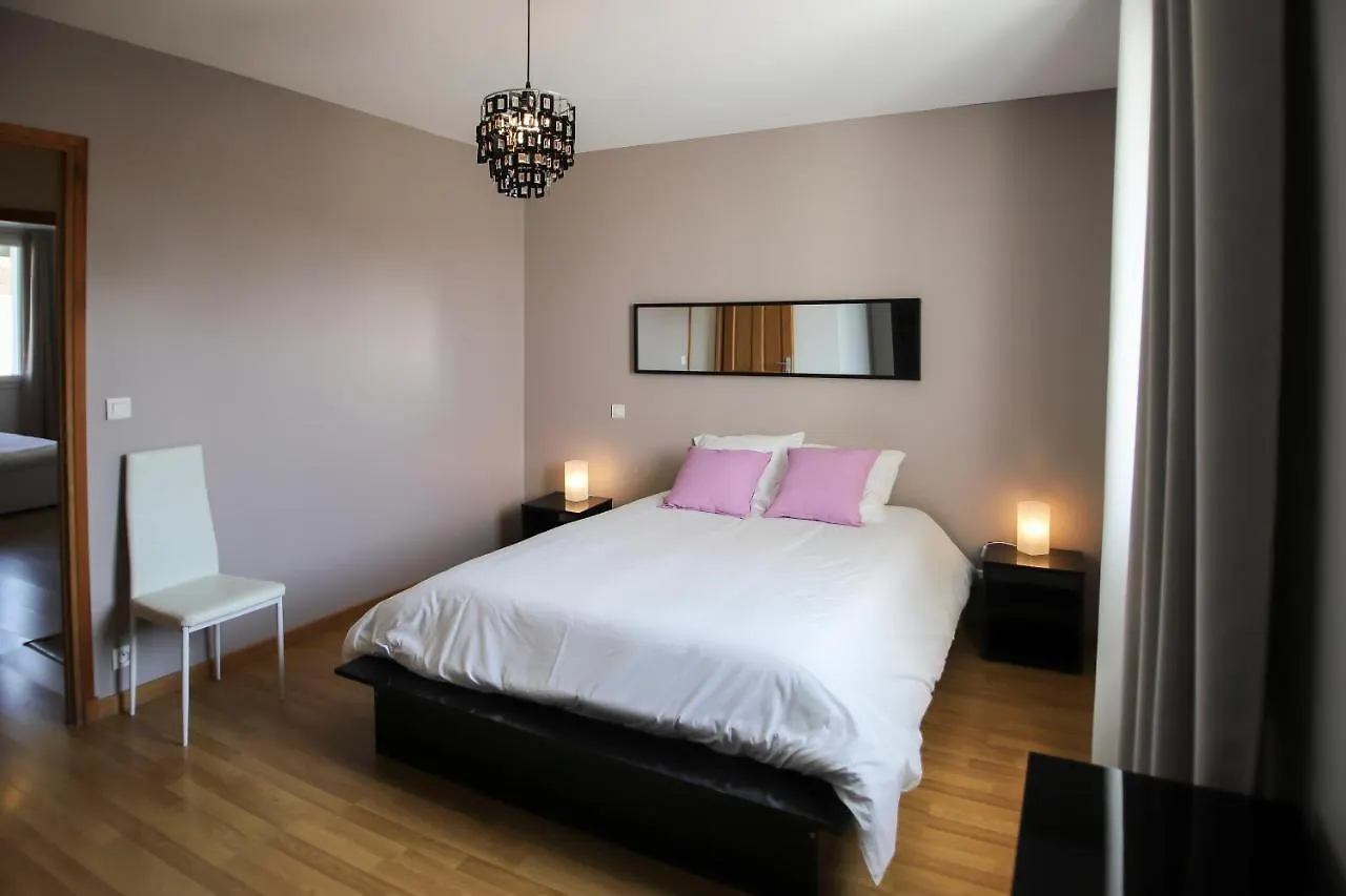 Maison Tendance Avec Jardin, Centre Village, Alpilles, Familles Eyragues