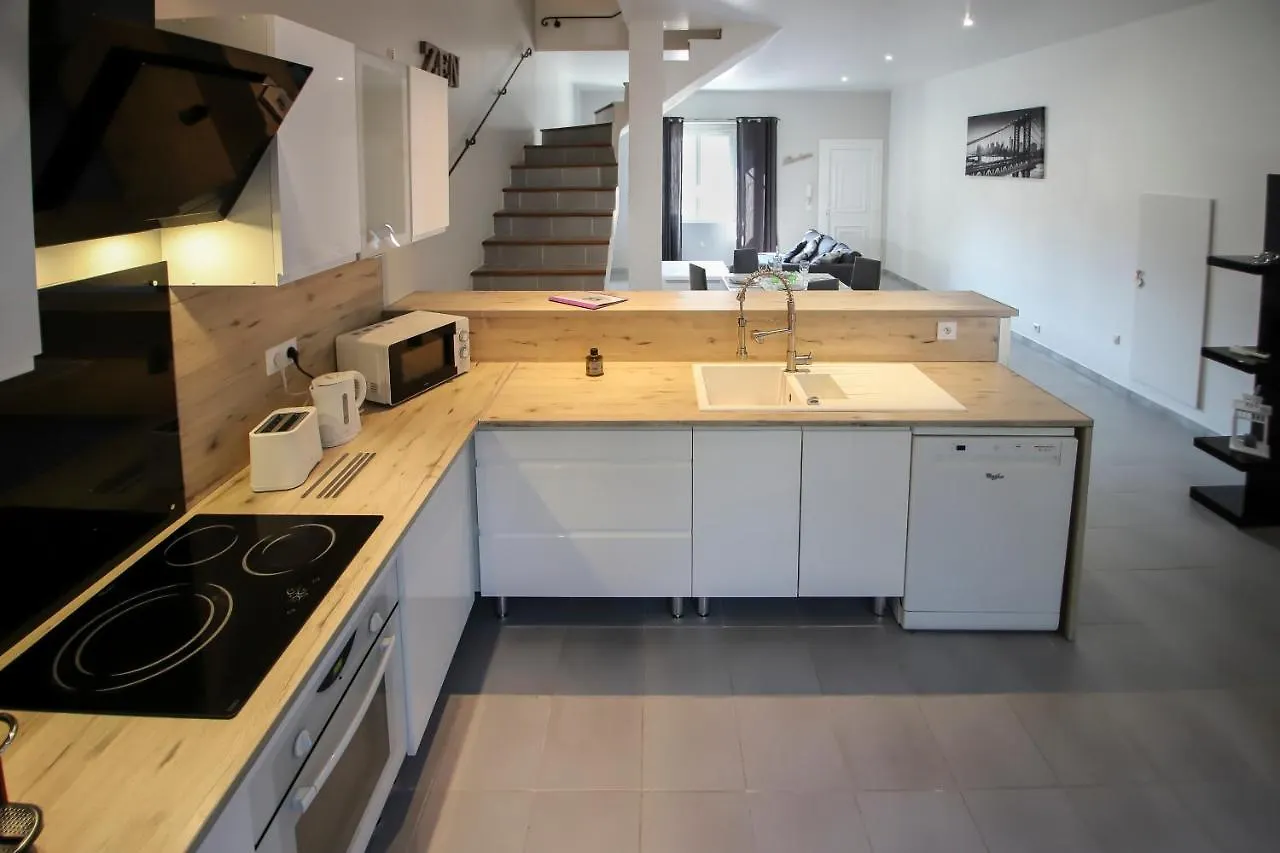 Holiday home Maison Tendance Avec Jardin, Centre Village, Alpilles, Familles Eyragues
