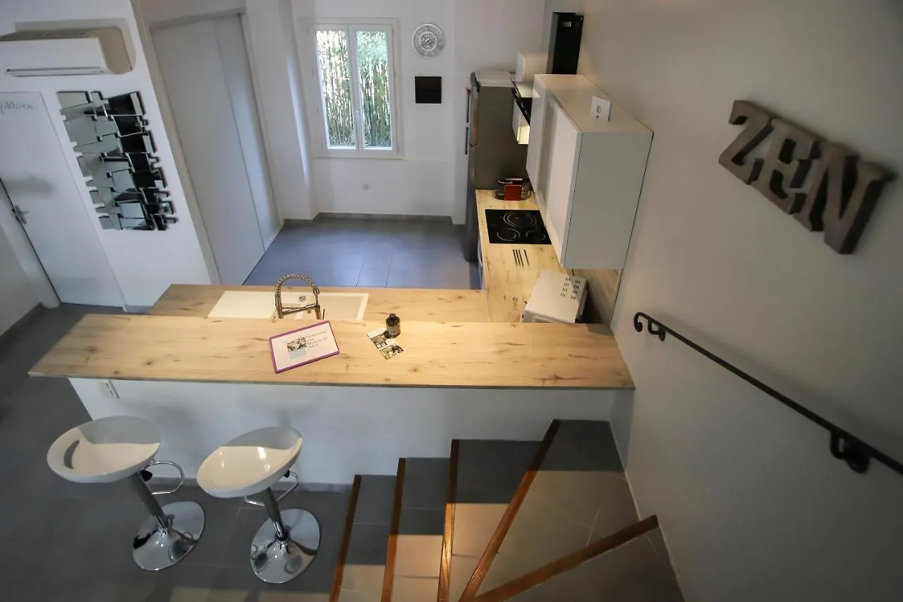 Maison Tendance Avec Jardin, Centre Village, Alpilles, Familles Eyragues France