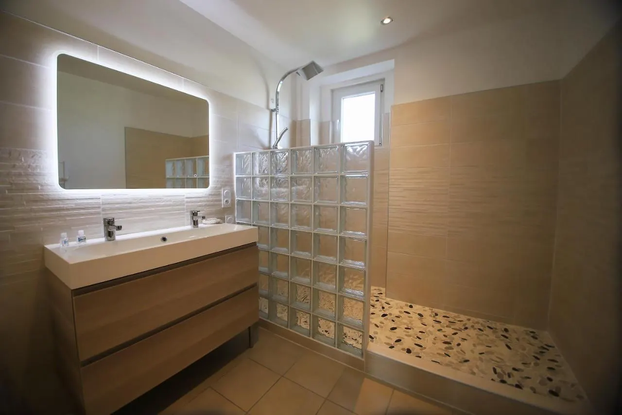 Maison Tendance Avec Jardin, Centre Village, Alpilles, Familles Eyragues 0*,  France